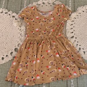2T Dot Dot Smile Tan Floral Abstract Short Sleeve Dress with Red & White Accents